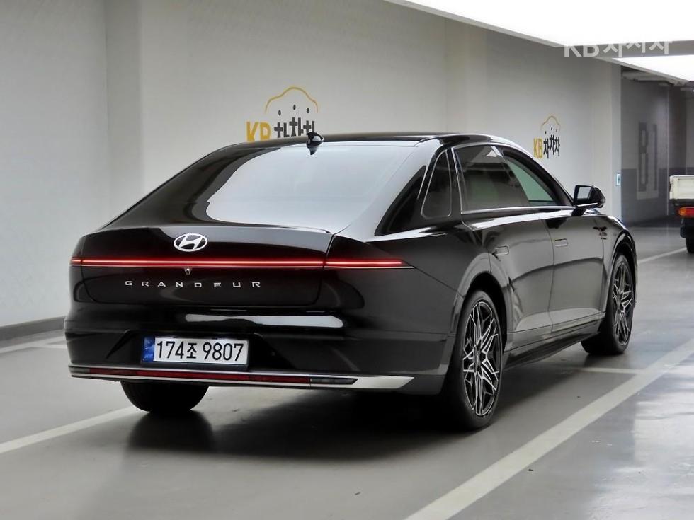 Hyundai Grandeur EXCLUSIVE — фото 4