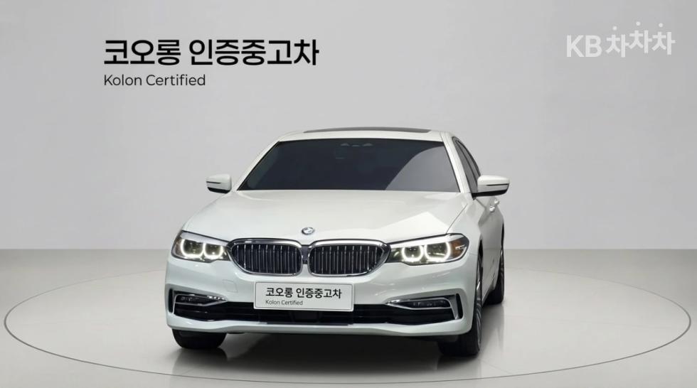 BMW 5 Series Luxury — фото 3