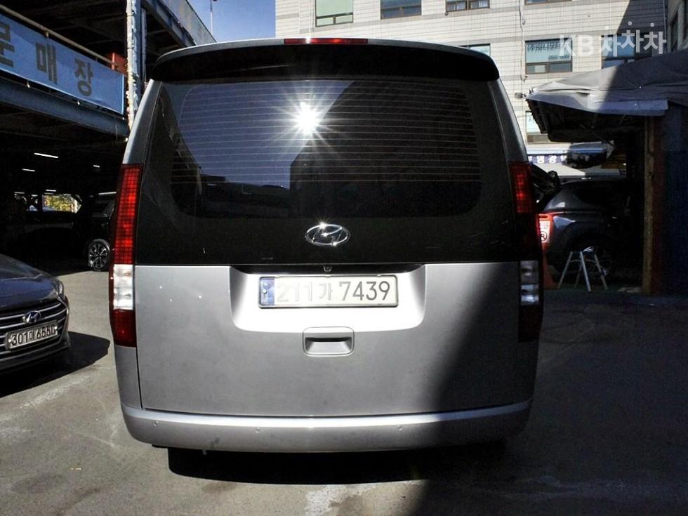 Hyundai Staria — фото 3