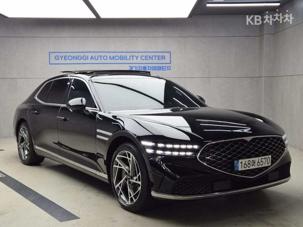 Genesis G90 BASE MODEL — фото 1