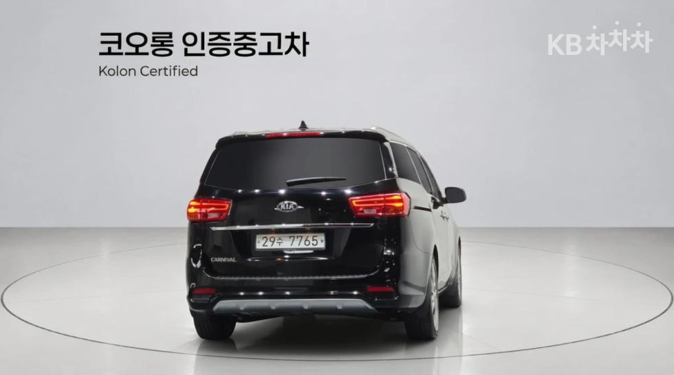 Kia Carnival Noblesse Special — фото 4