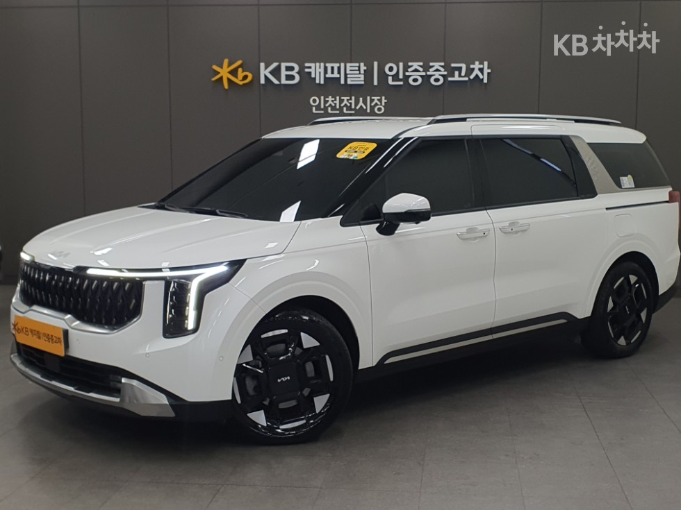 Kia Carnival SIGNATURE — фото 1