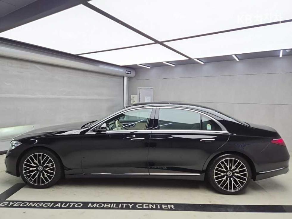 Mercedes-Benz S-Class BASE MODEL — фото 4