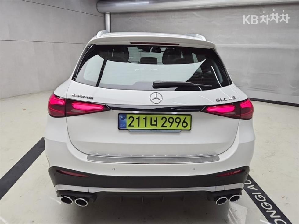 Mercedes-Benz GLC-Class BASE MODEL — фото 3