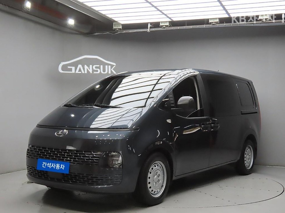 Hyundai Staria Smart — фото 2