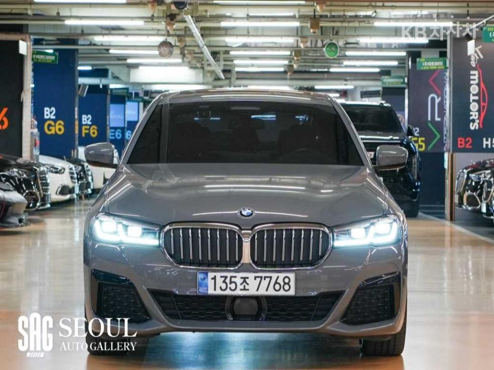 BMW 5 Series M Sport — фото 3