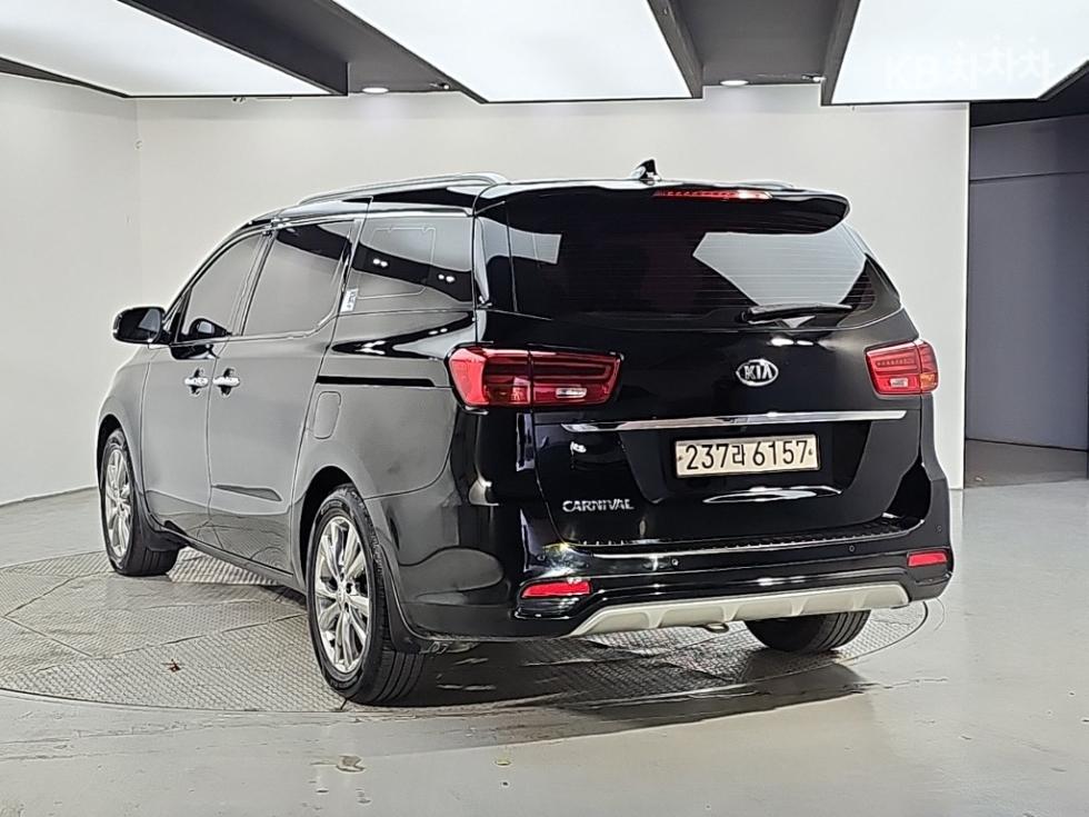 Kia Carnival NOBLESSE — фото 3
