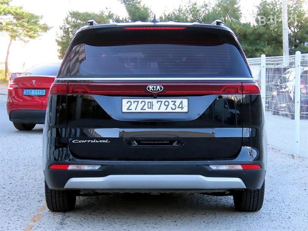 Kia Carnival PRESTIGE — фото 4