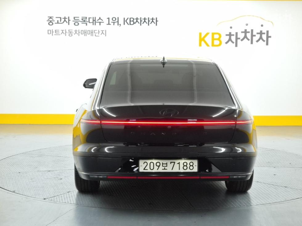 Hyundai Grandeur EXCLUSIVE — фото 3
