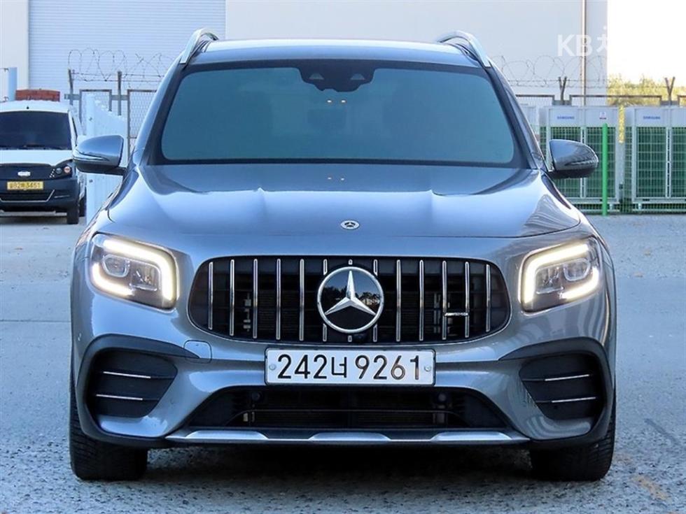 Mercedes-Benz GLB-Class — фото 1