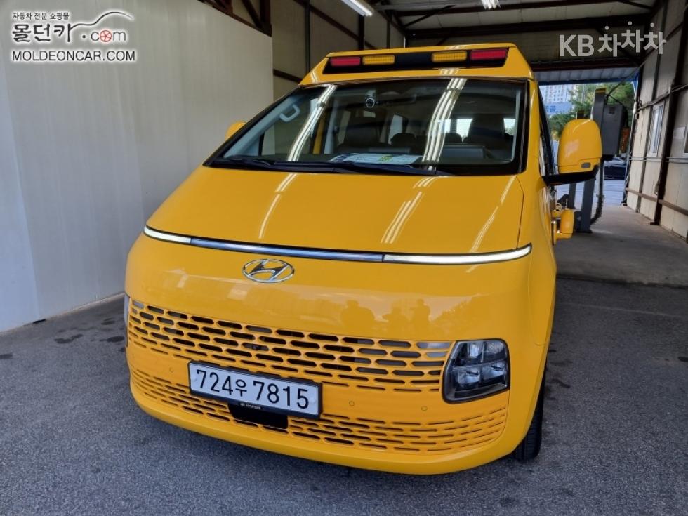 Hyundai Staria BASE MODEL — фото 1
