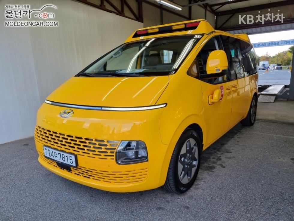 Hyundai Staria BASE MODEL — фото 2