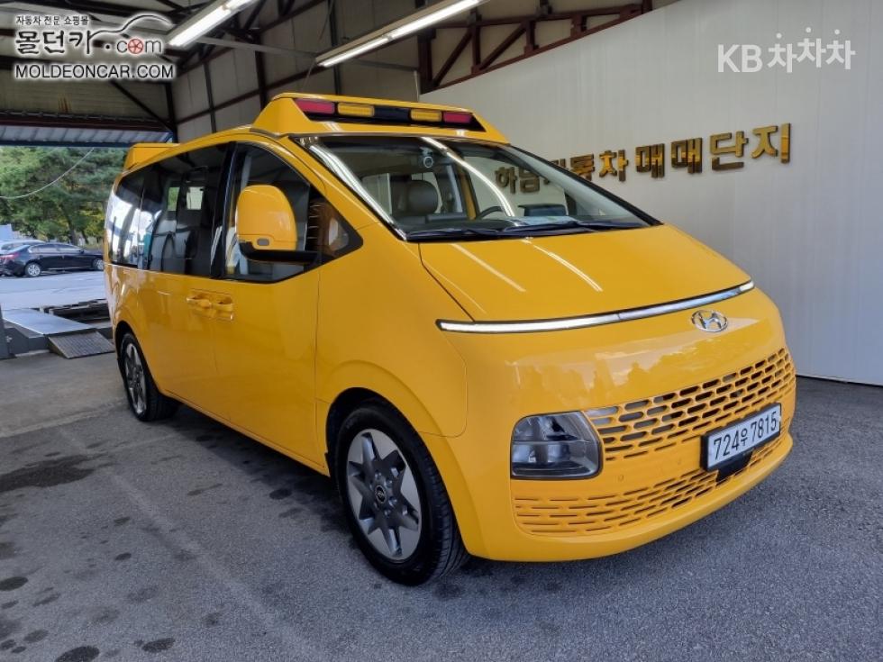 Hyundai Staria BASE MODEL — фото 3