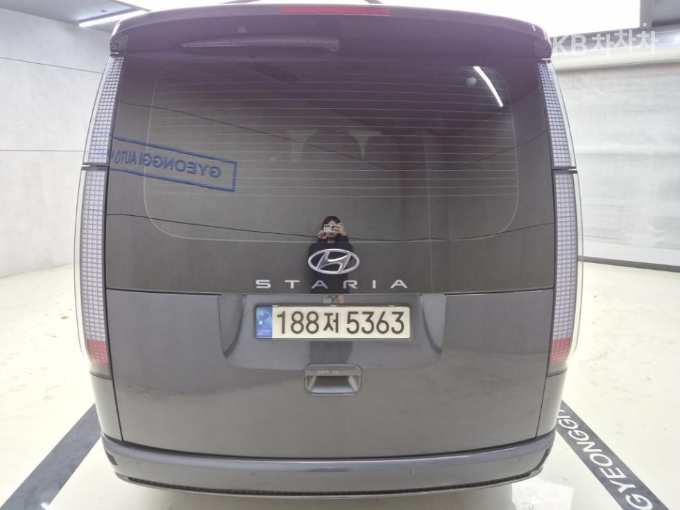 Hyundai Staria PRESTIGE — фото 3