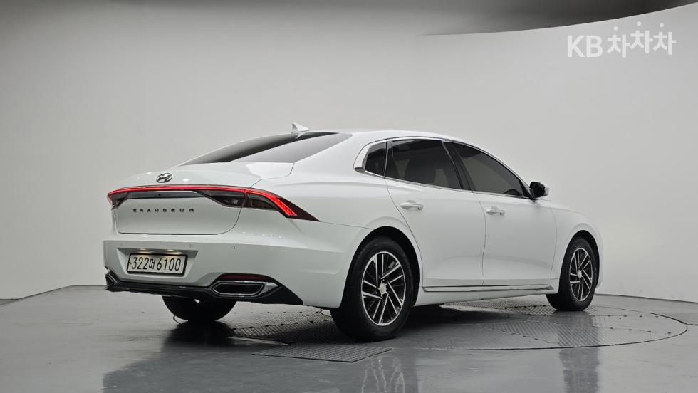 Hyundai Grandeur Premium — фото 2