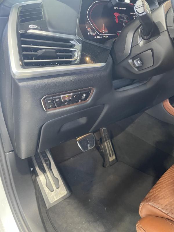 BMW X7 BASE MODEL — фото 4