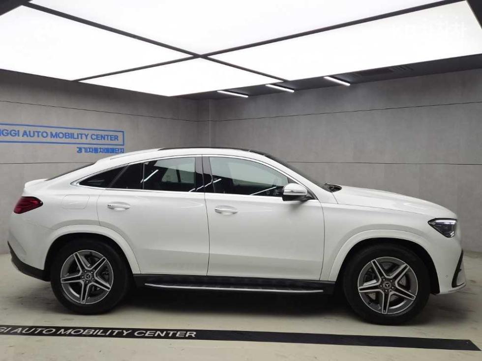 Mercedes-Benz GLE-Class BASE MODEL — фото 2
