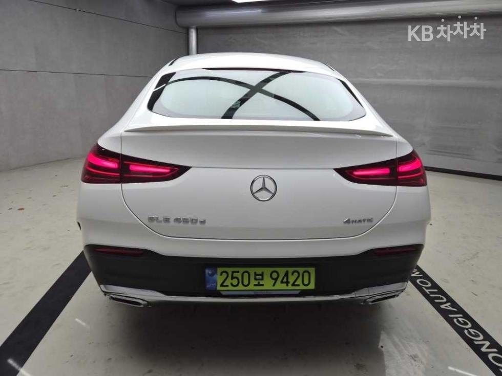 Mercedes-Benz GLE-Class BASE MODEL — фото 3