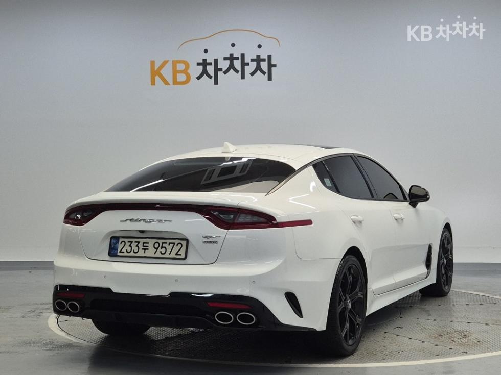 Kia Stinger GT — фото 3