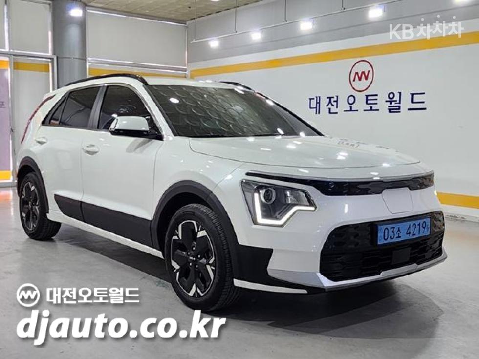 Kia BASE MODEL — фото 2