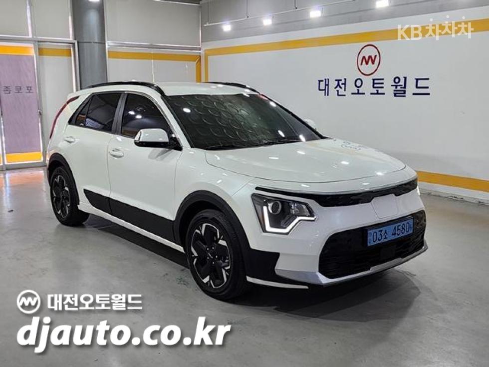 Kia BASE MODEL — фото 2