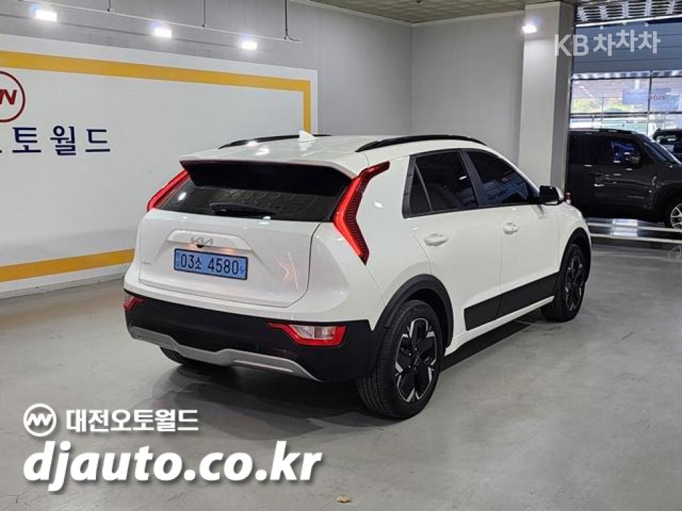 Kia BASE MODEL — фото 3