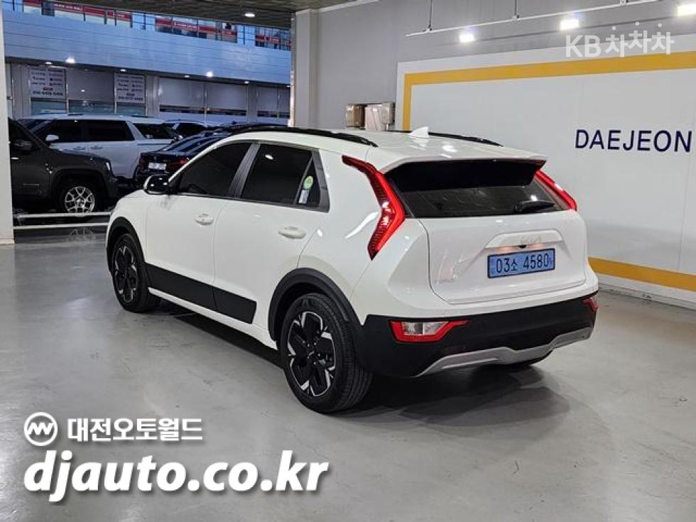Kia BASE MODEL — фото 4