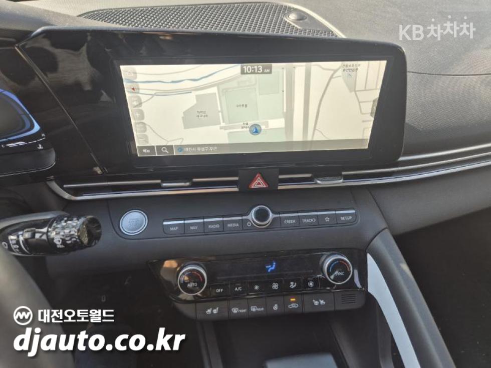 Hyundai Avante — фото 2