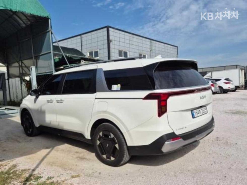 Kia Carnival PRESTIGE — фото 4