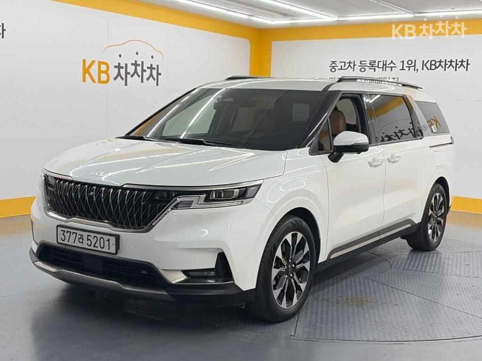 Kia Carnival SIGNATURE — фото 1