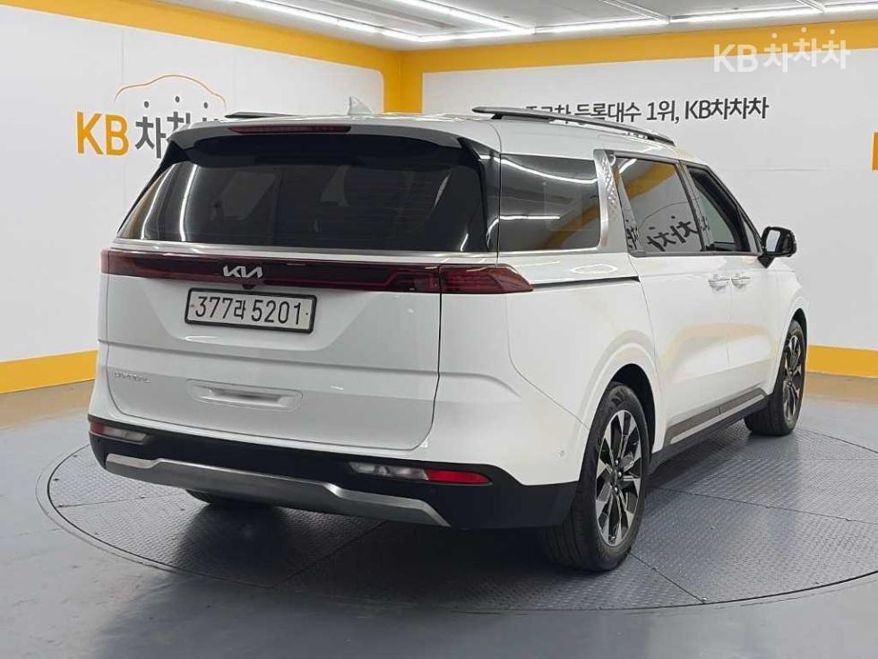 Kia Carnival SIGNATURE — фото 4