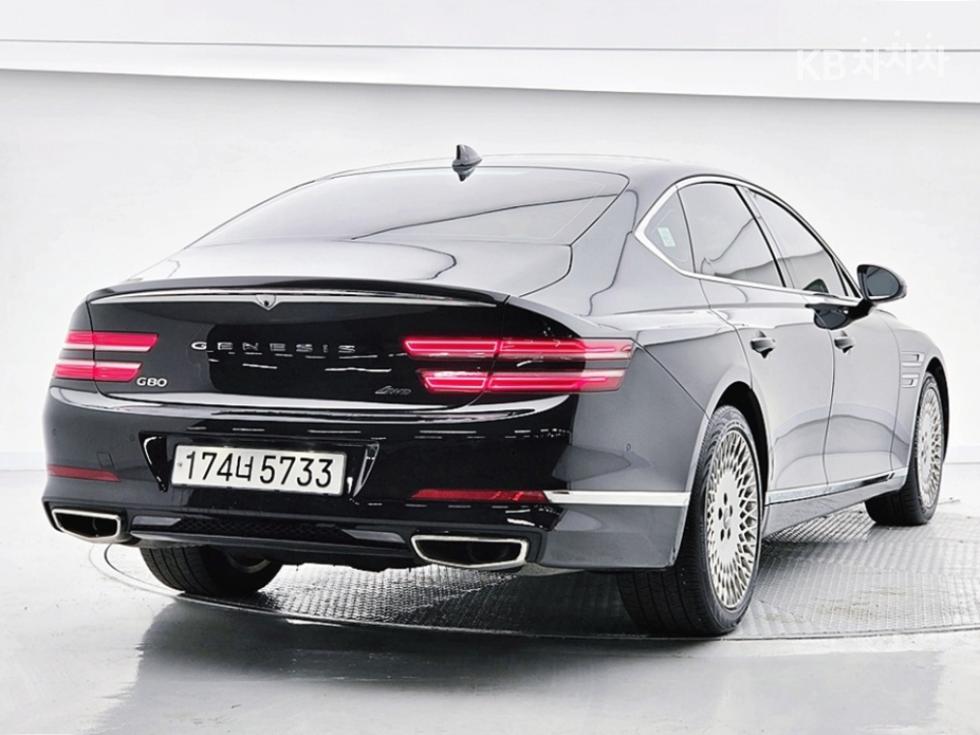 Genesis G80 — фото 2