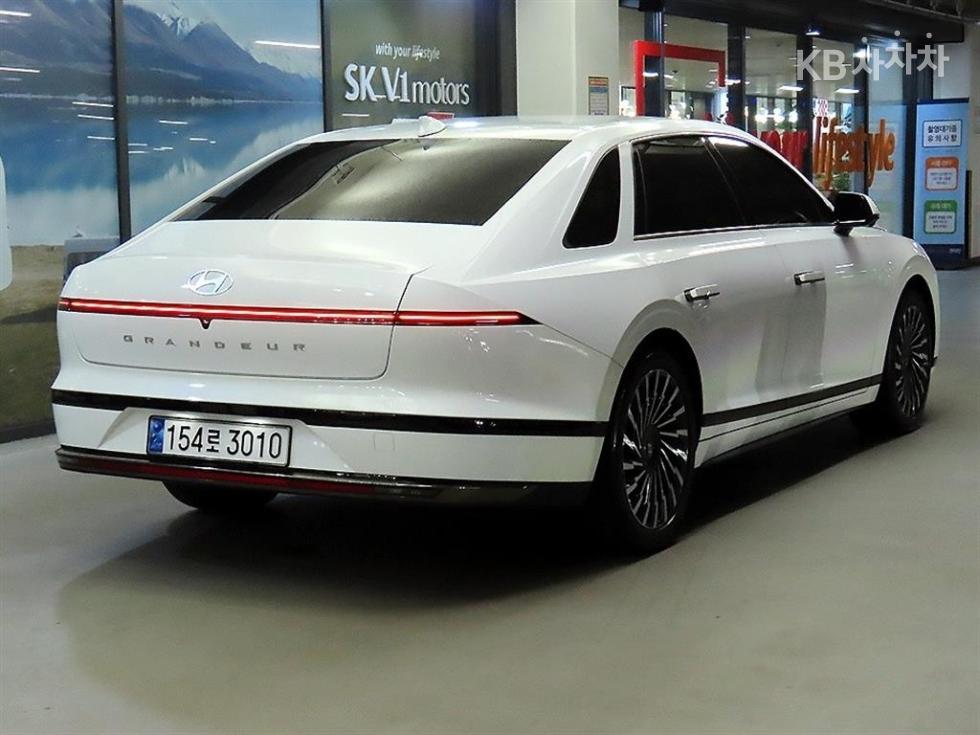 Hyundai Grandeur CALLIGRAPHY — фото 4