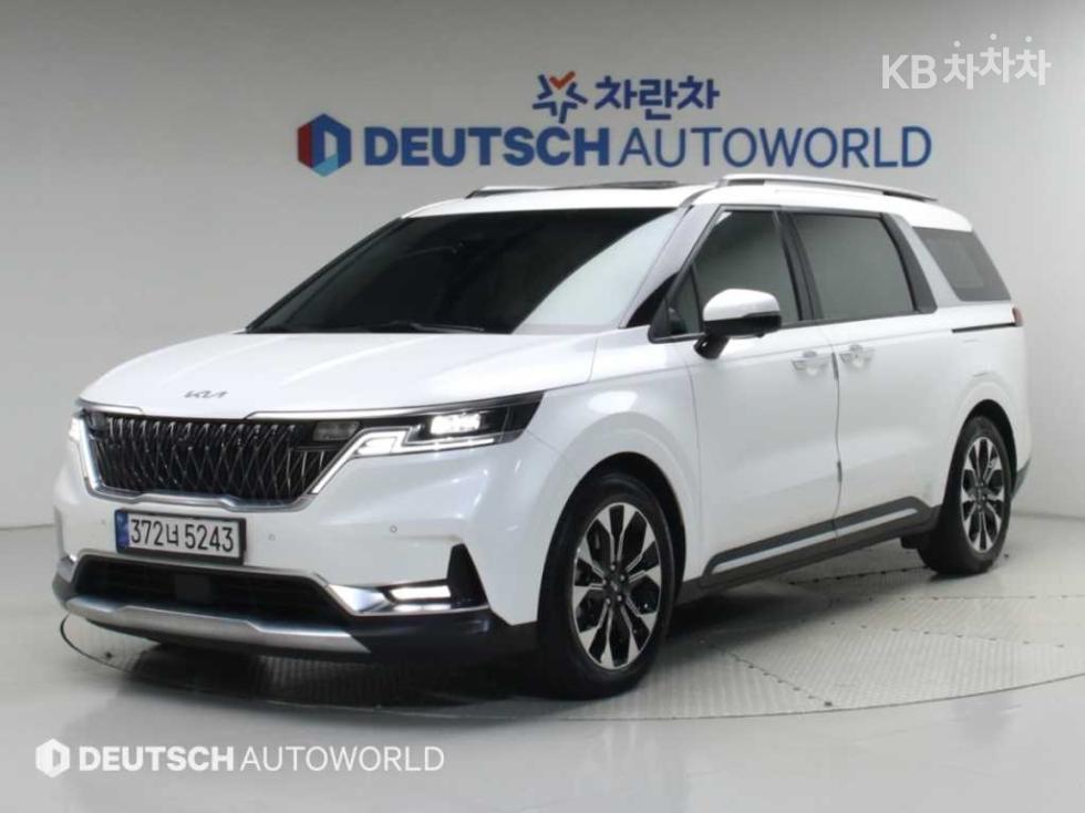 Kia Carnival SIGNATURE — фото 1