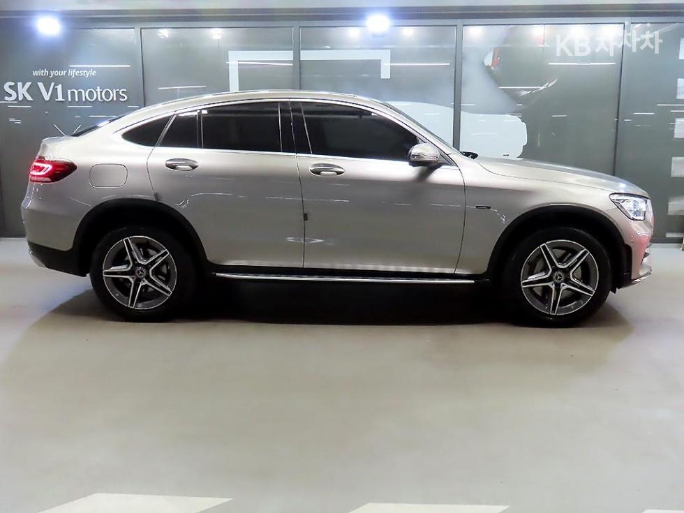 Mercedes-Benz GLC-Class BASE MODEL — фото 3