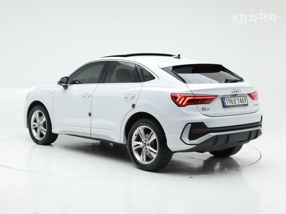 Audi Q3 Premium — фото 4