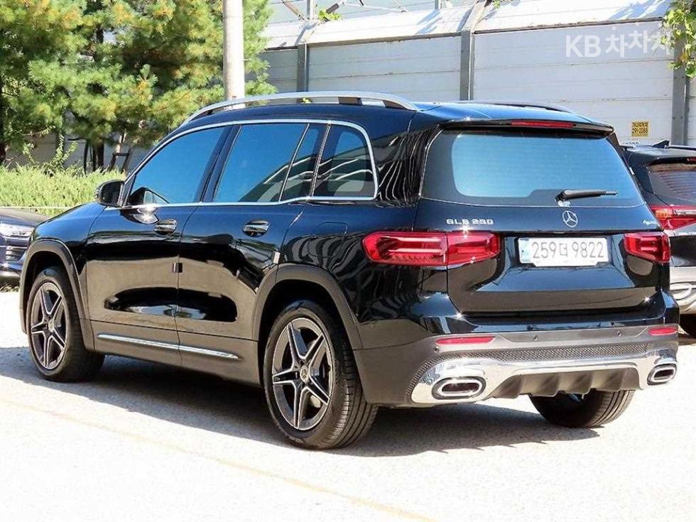 Mercedes-Benz GLB-Class — фото 4