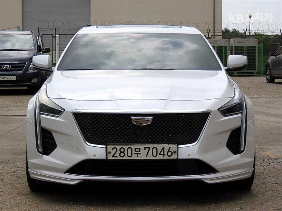 Cadillac CT6 — фото 1