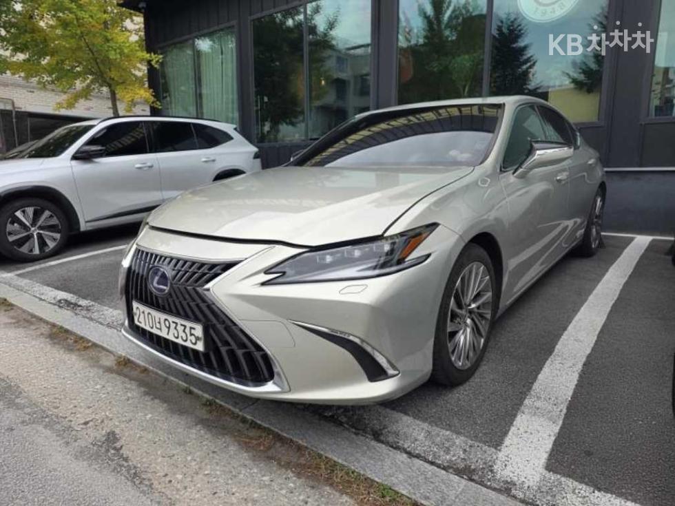 Lexus ES Executive — фото 1