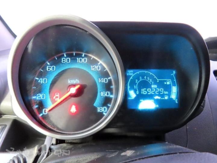 Chevrolet Spark LPGi L Star 8