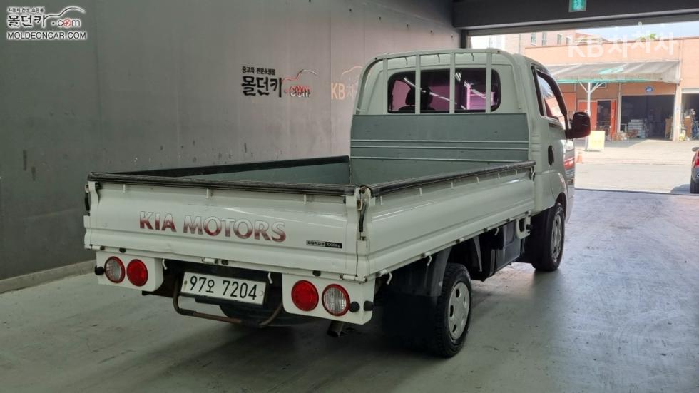 2013 - kia bongo iii