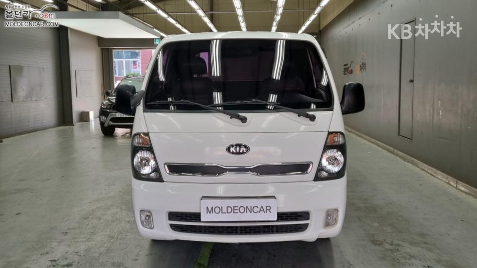 2013 - kia bongo iii