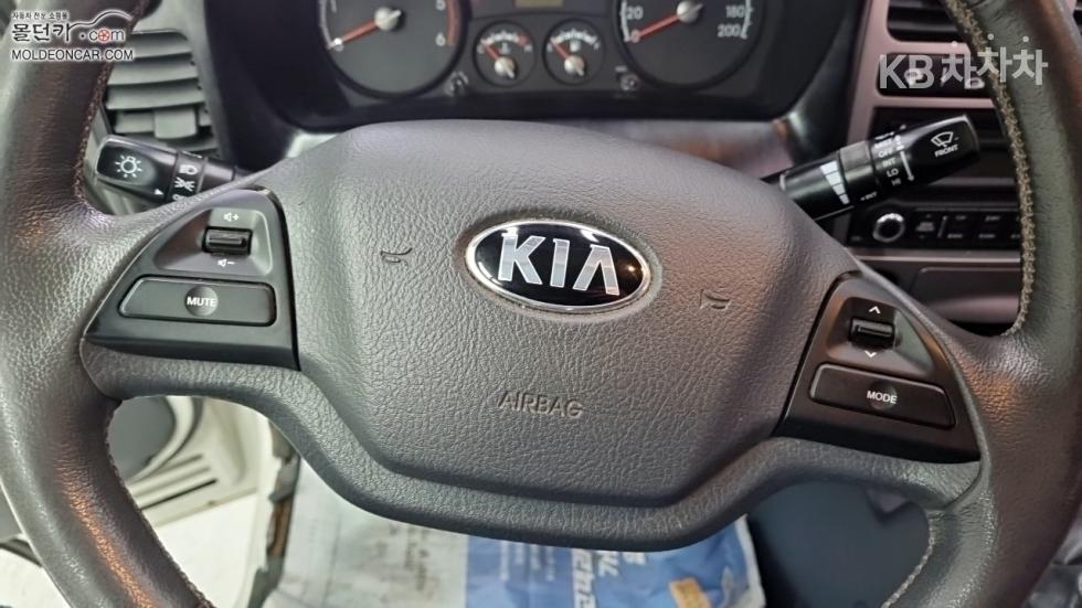 2013 - kia bongo iii
