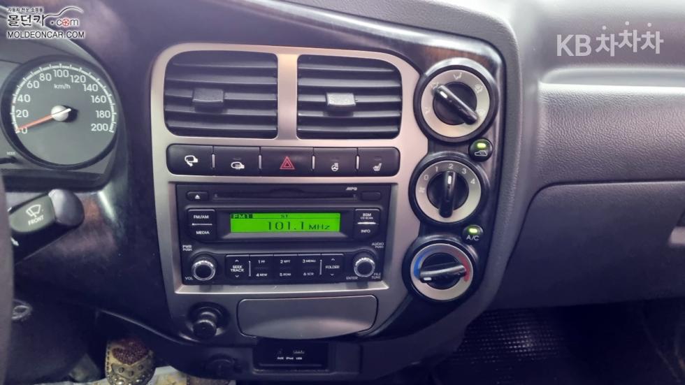 2013 - kia bongo iii
