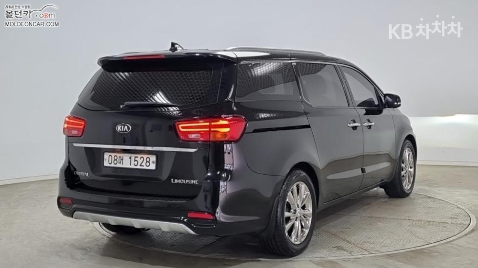 2019 - kia carnival