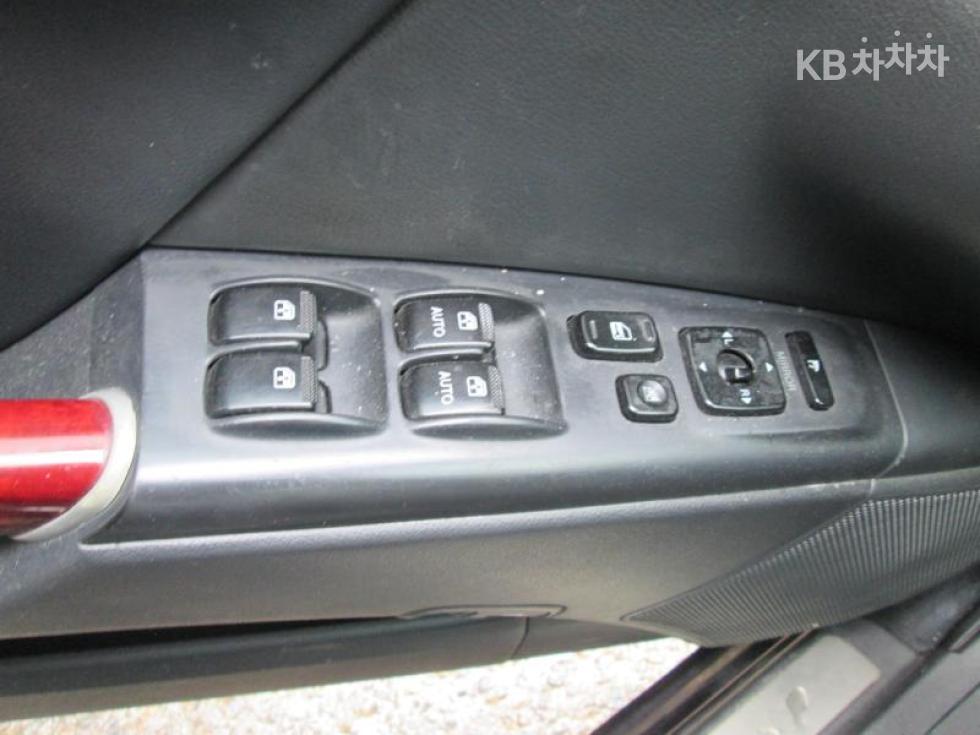Hyundai Grandeur — miniaturë 13