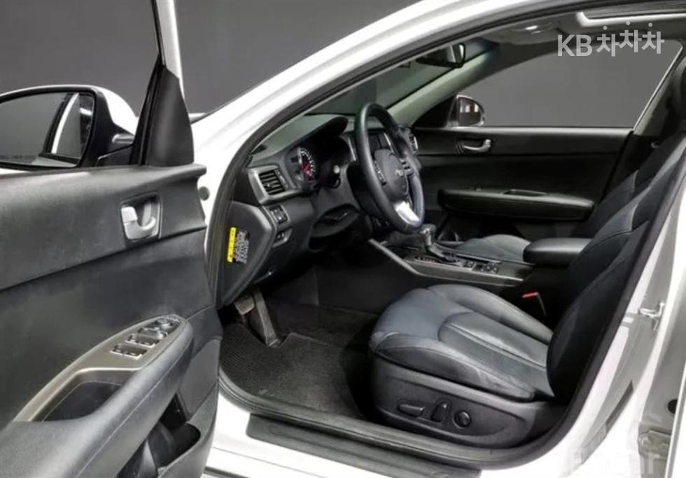 2020 - kia k5