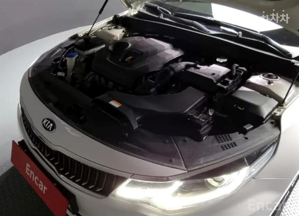 2020 - kia k5