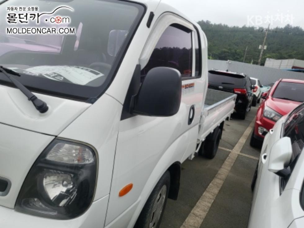2013 - kia bongo iii