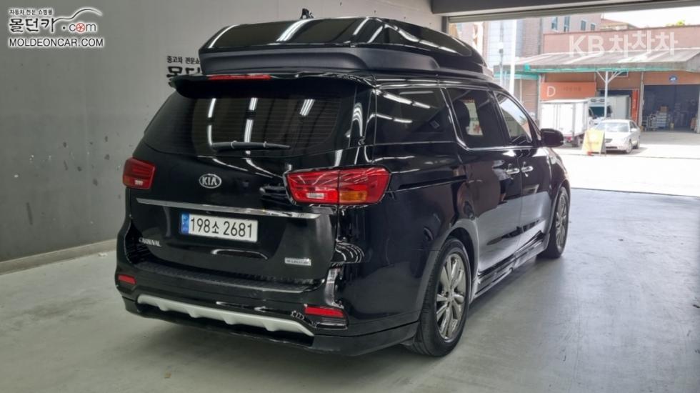 2019 - kia carnival